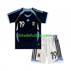 Equipación completa Niño Argentina Lionel Messi 19 Retro 2006 Camiseta de visitante Manga Corta